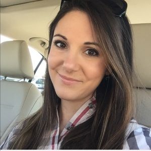 Meet your posher, Jenna